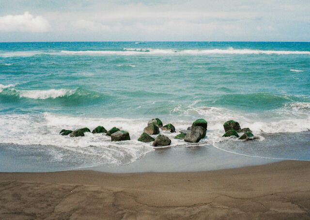 日本海的な風景太平洋的な風景ではない風景のこと#film #sea #landscape #ultramax #rollei35